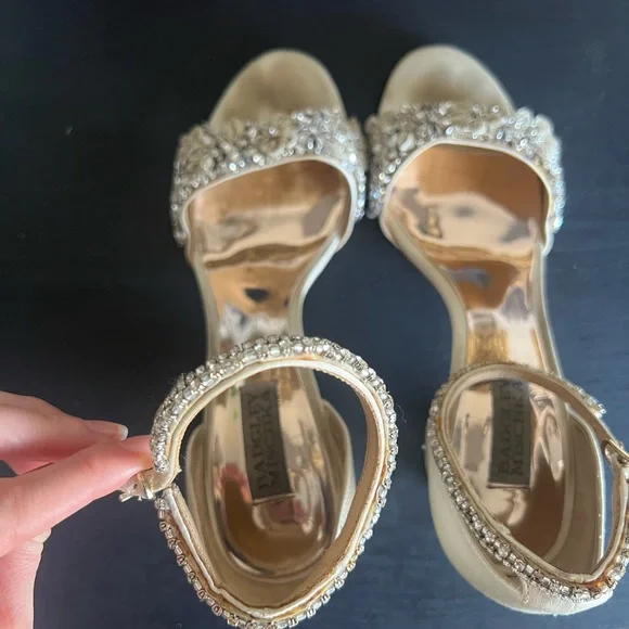 Badgley Mischka Finesse Ivory Heel - Picture 7 of 11